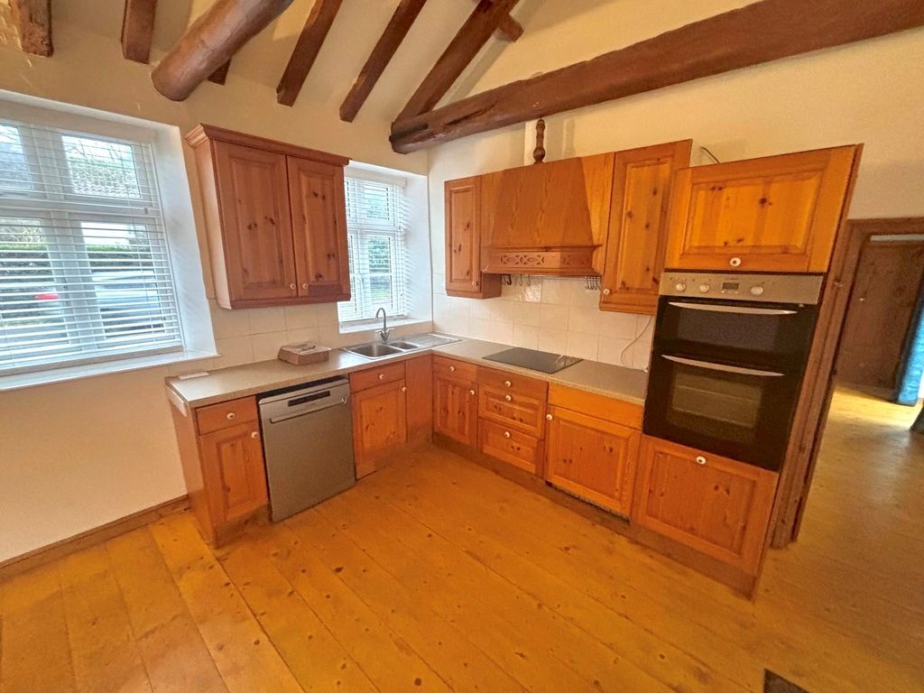 Property photo 2 of 12 Image