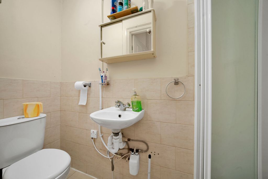 Property photo 3 of 24