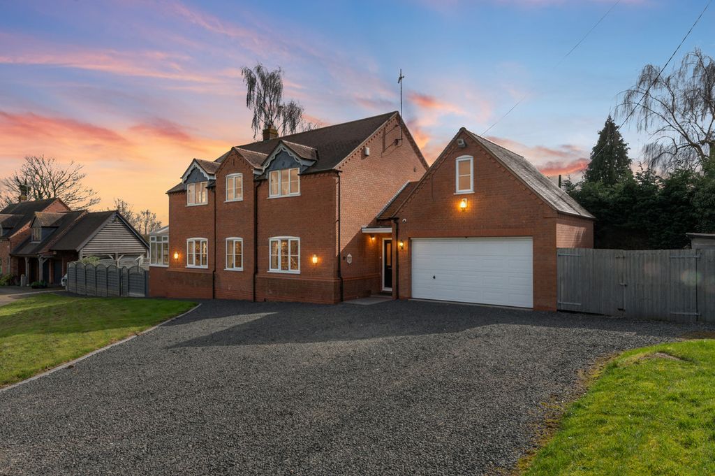 Property photo 1 of 44