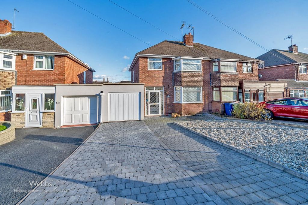 Property photo 1 of 31 Â© Webbs Estate Agents Â© (94 Of 153).Jpg
