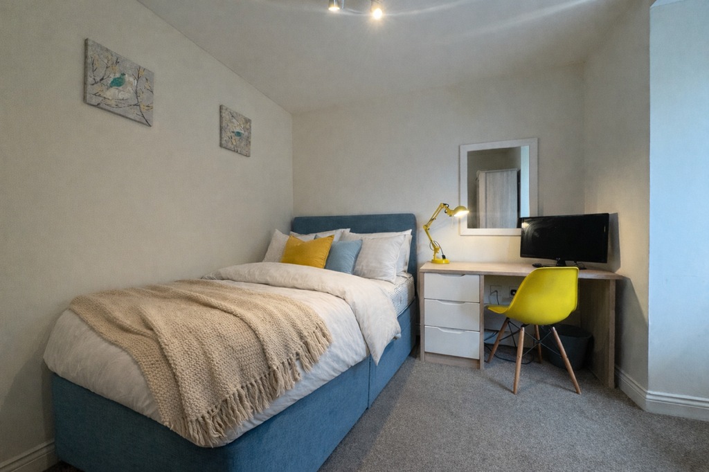 Property photo 3 of 14 S