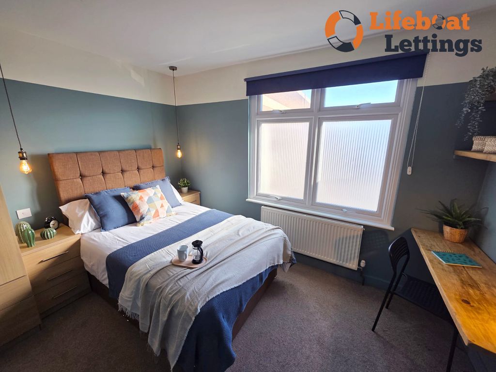 Property photo 1 of 10 Bedroom 2A