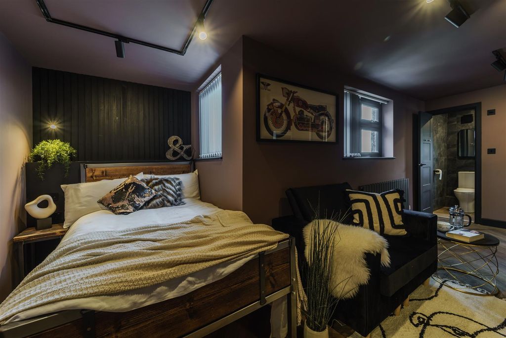 Property photo 2 of 9 041-Dsc05065-Hdr.Jpg