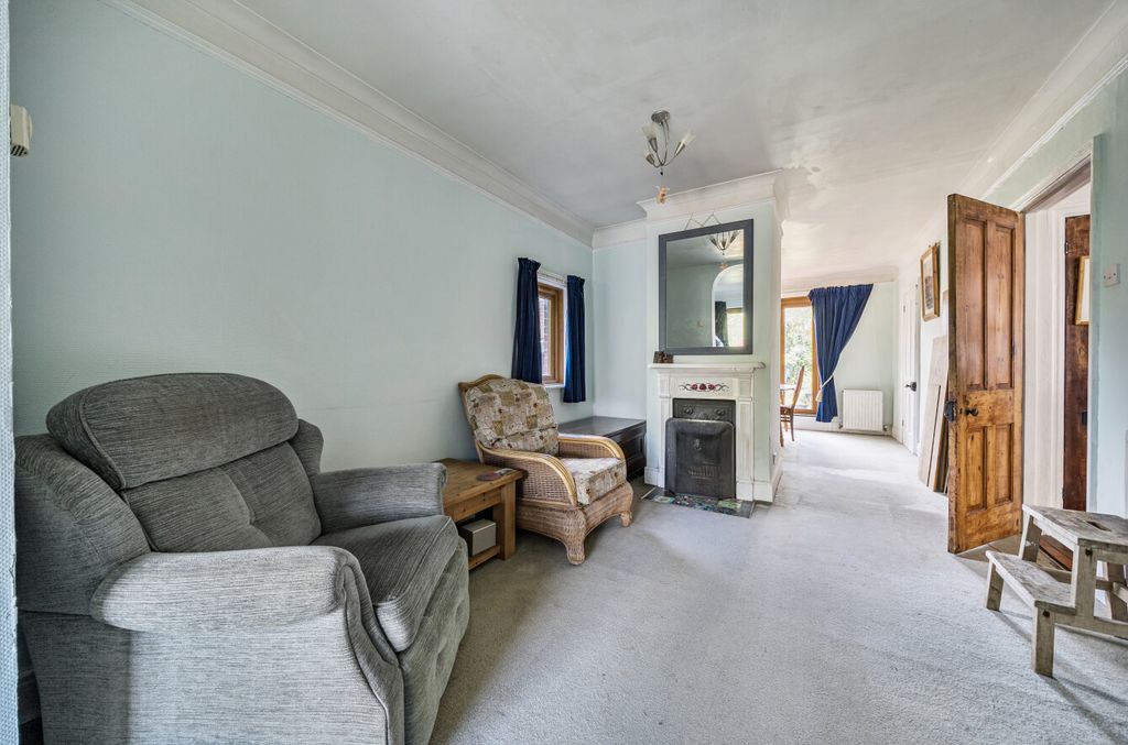 Property photo 3 of 11 1349731-11-68B9Ad...