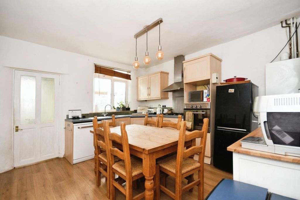 Property photo 3 of 20 Kitchen Diner 01.Jpg