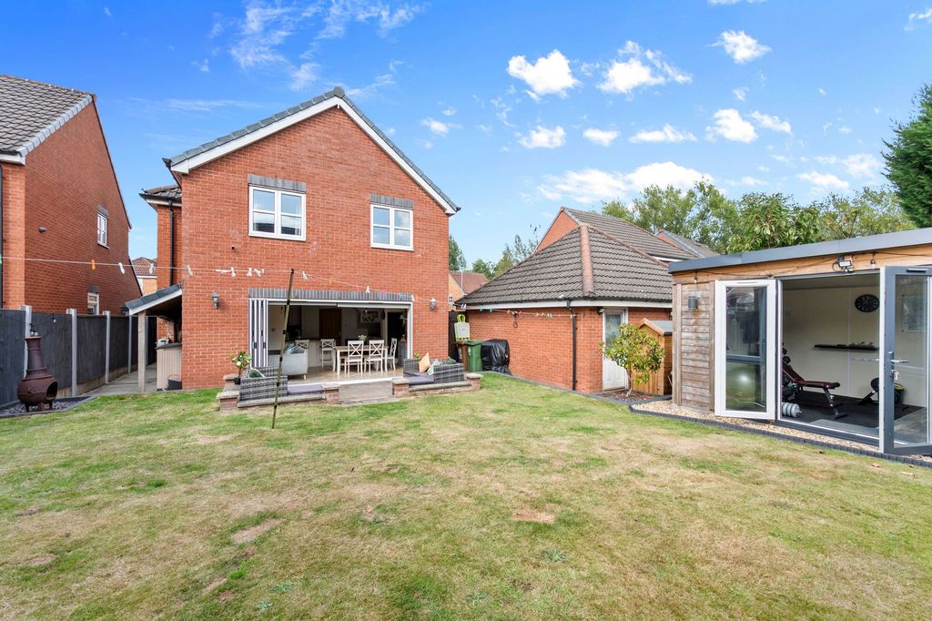 Property photo 3 of 46