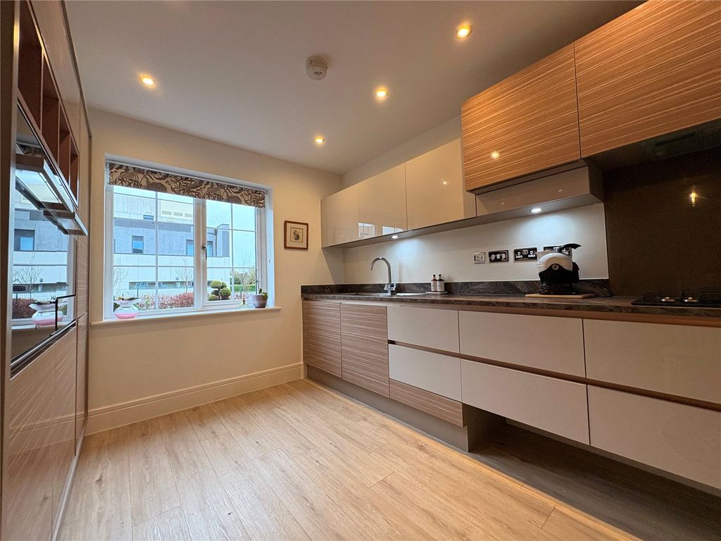 Property photo 3 of 28 Picture No. 08