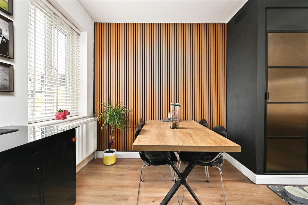 Property photo 3 of 21 9 Cliftonville Road-Tn388 (12).Jpg