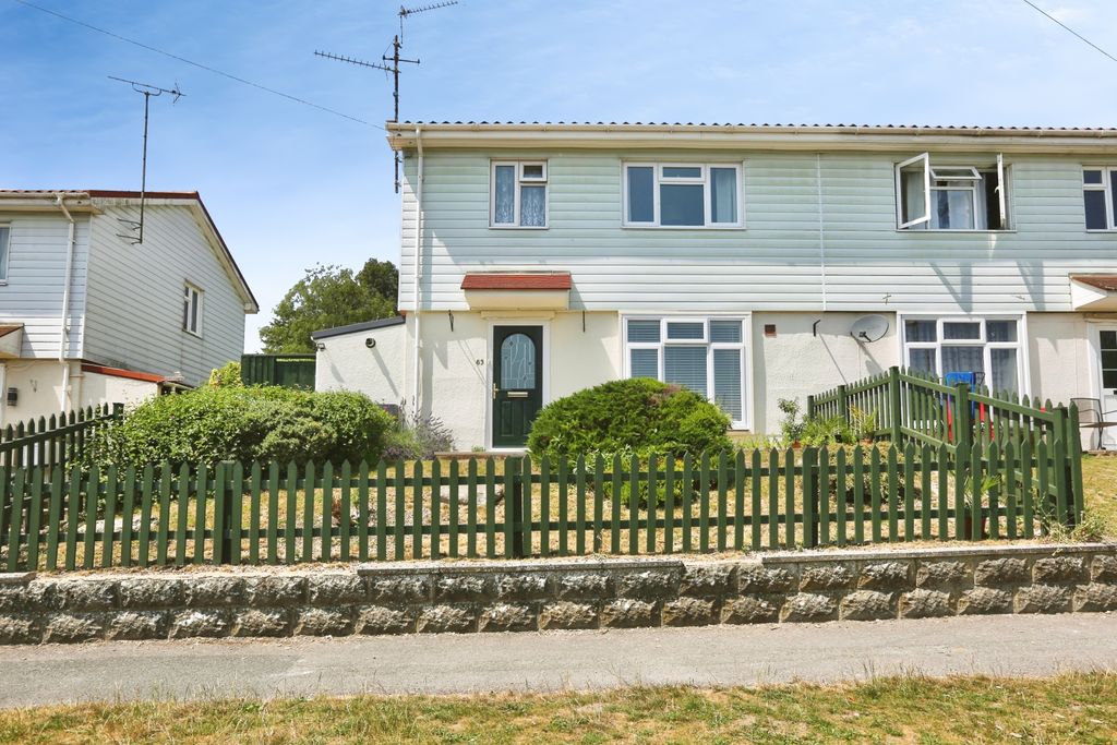 Property photo 3 of 27