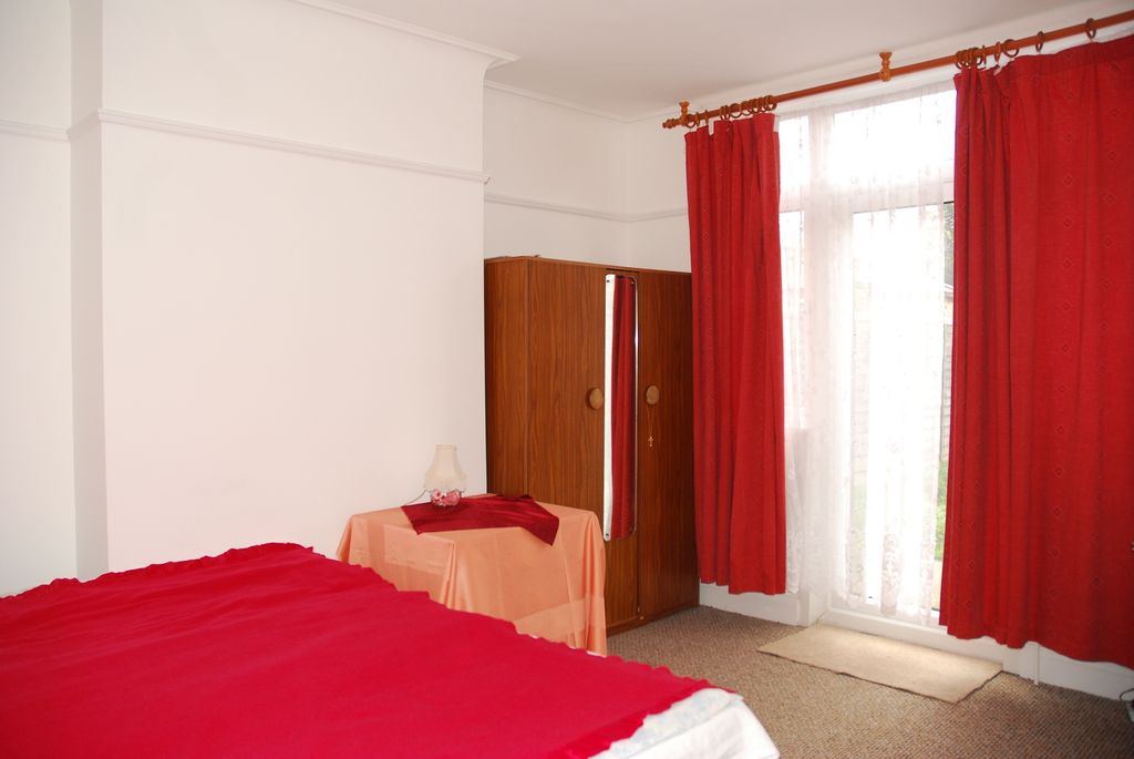 Property photo 3 of 6