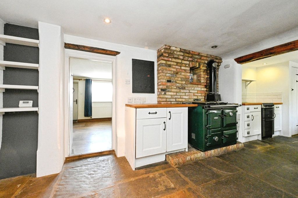 Property photo 2 of 17 Photo