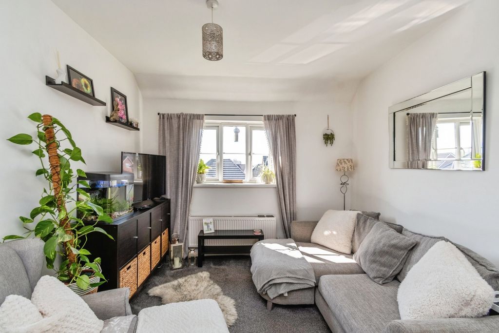 Property photo 2 of 16 Pbox-Img.Jpg