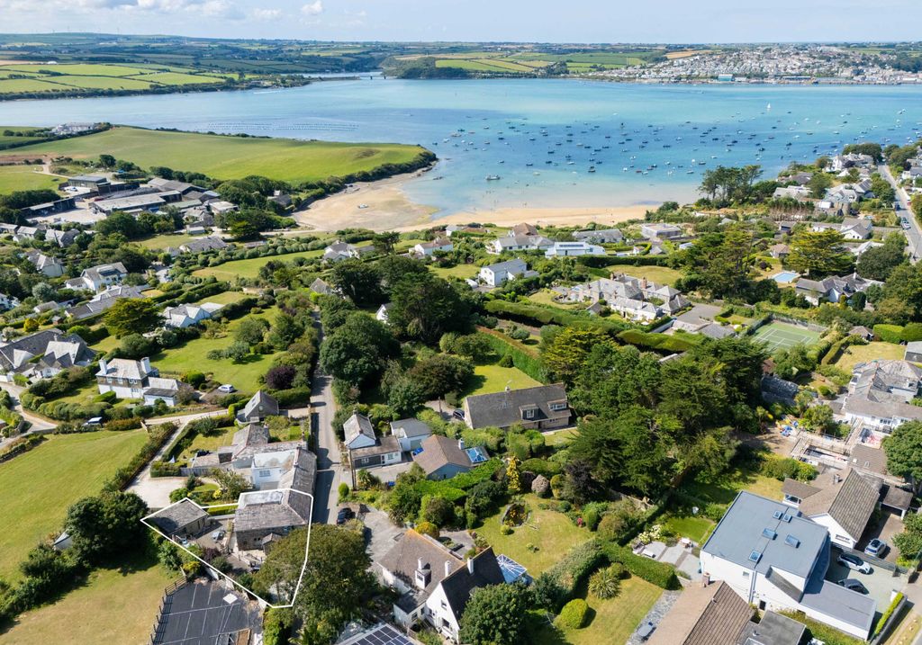 Property photo 1 of 22 1 Porthilly Cottages