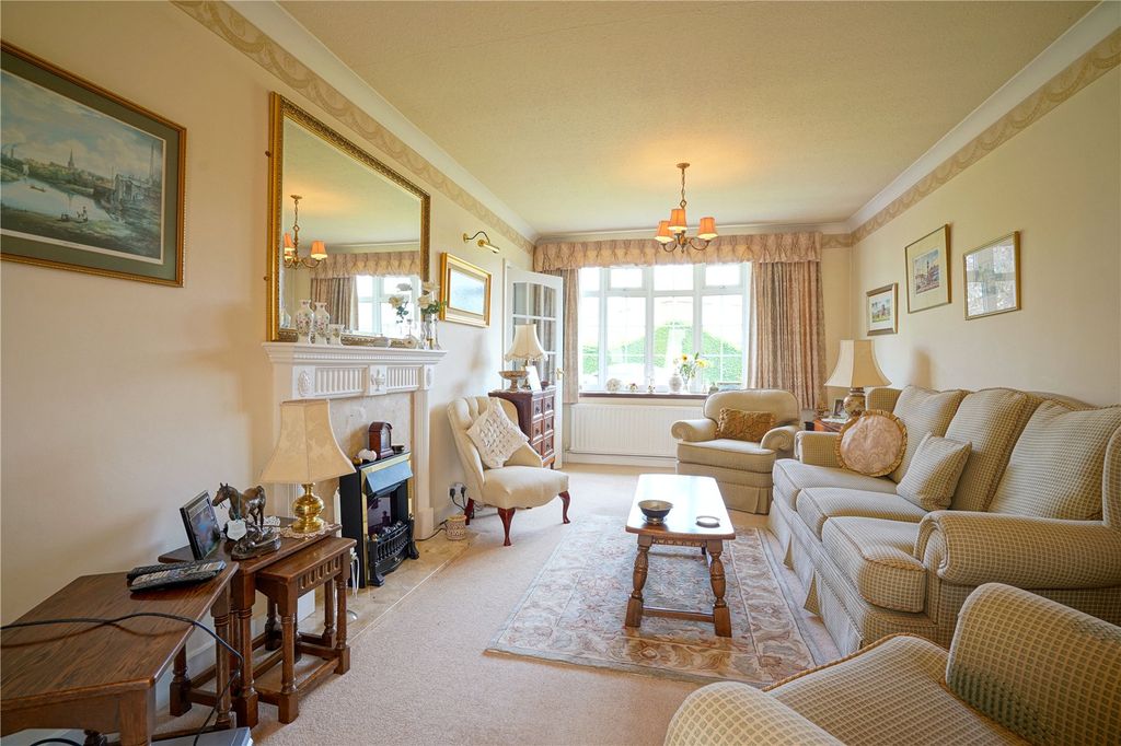 Property photo 2 of 18 Picture No. 07