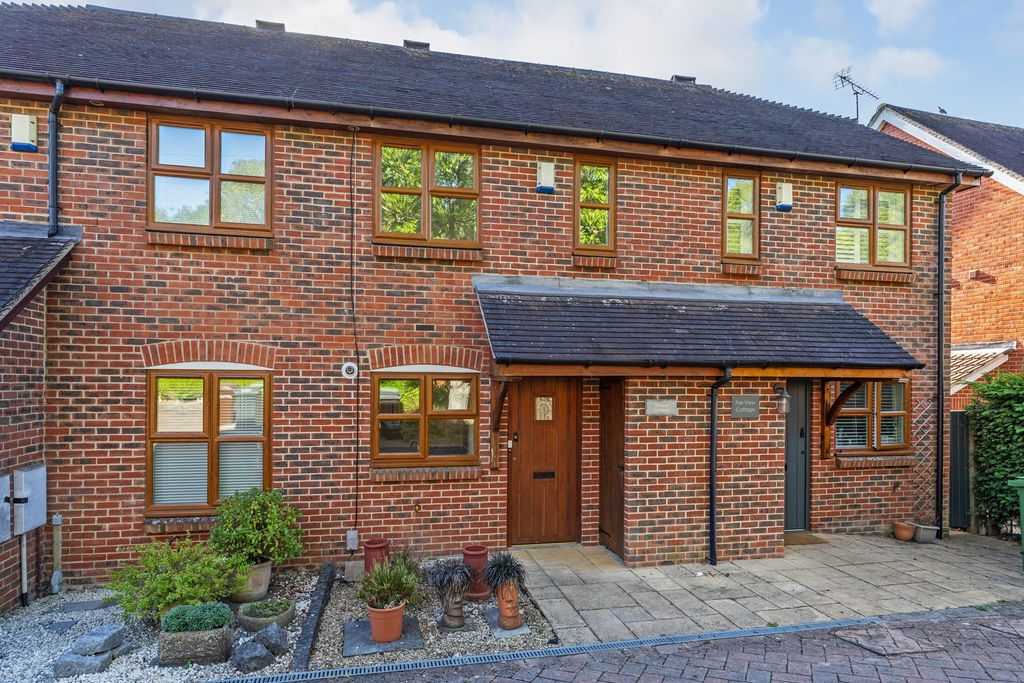 Property photo 1 of 9