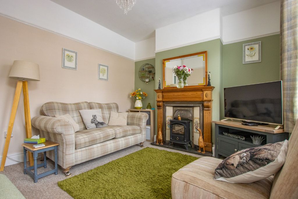 Property photo 2 of 24 5040483