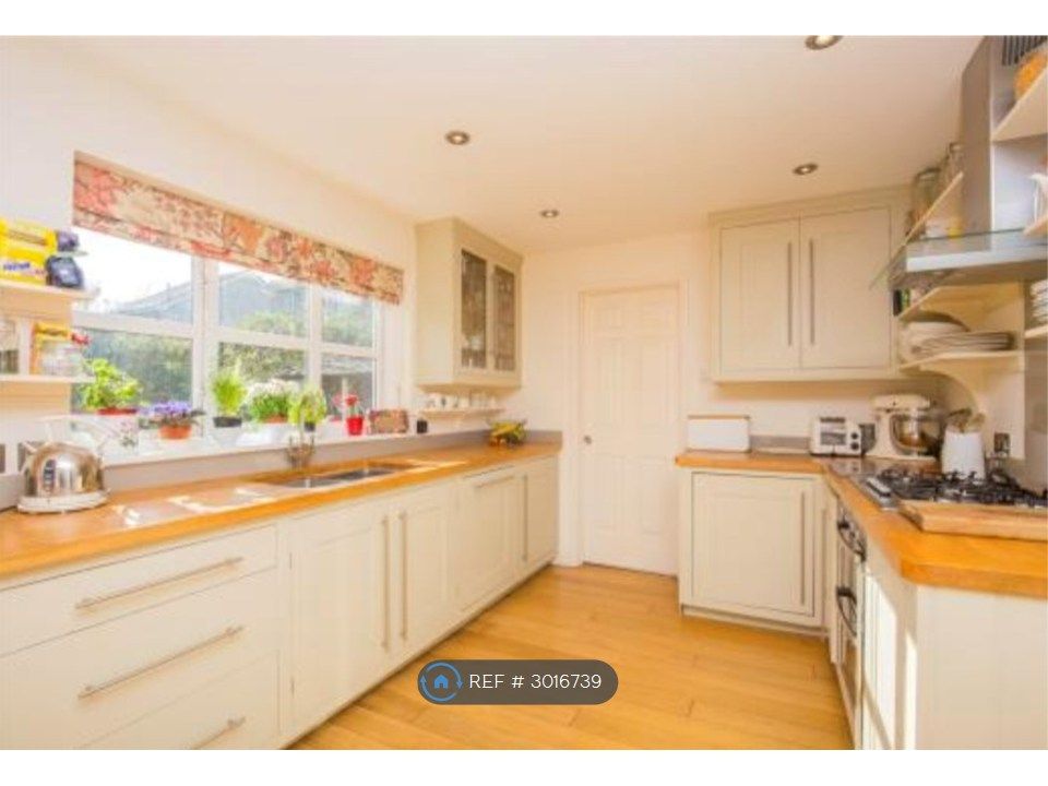 Property photo 2 of 8 Kitchen Diner