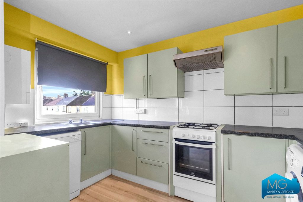 Property photo 2 of 11 Picture No. 20