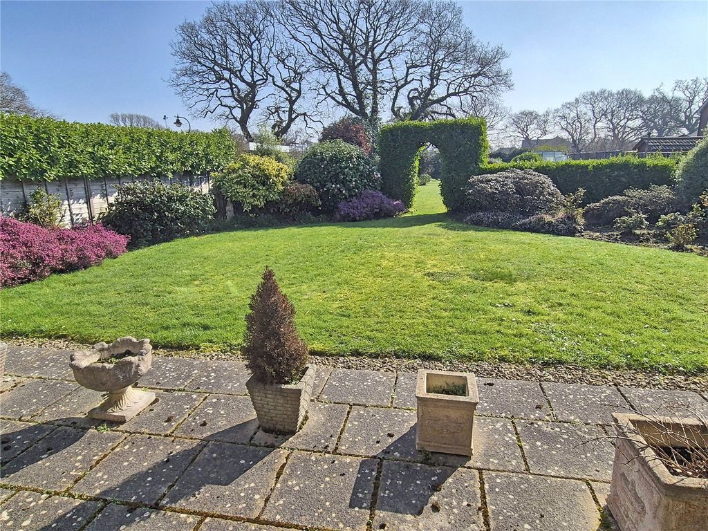 Property photo 2 of 16 Picture No. 18