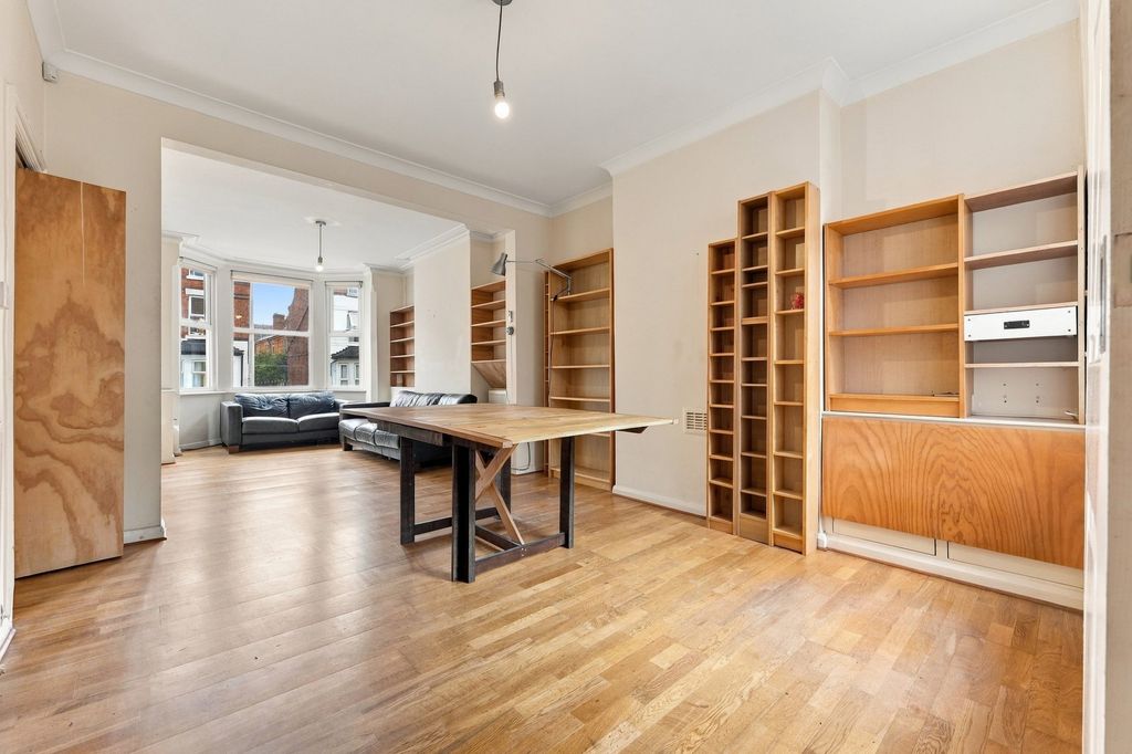 Property photo 1 of 23