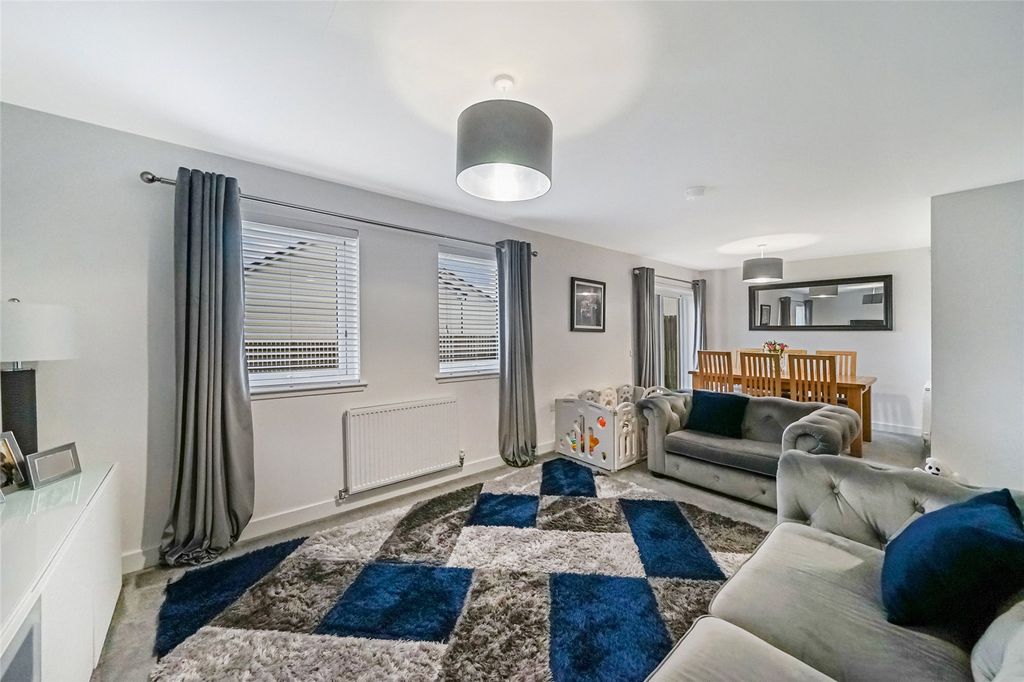 Property photo 3 of 21 Picture No. 05