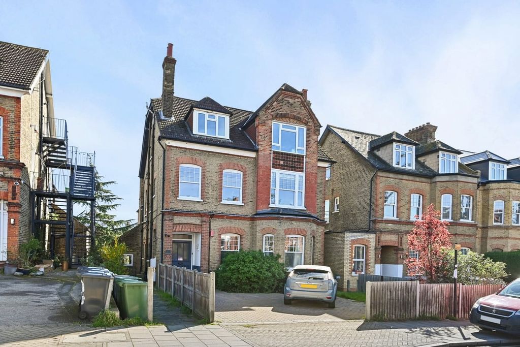 Property photo 1 of 12