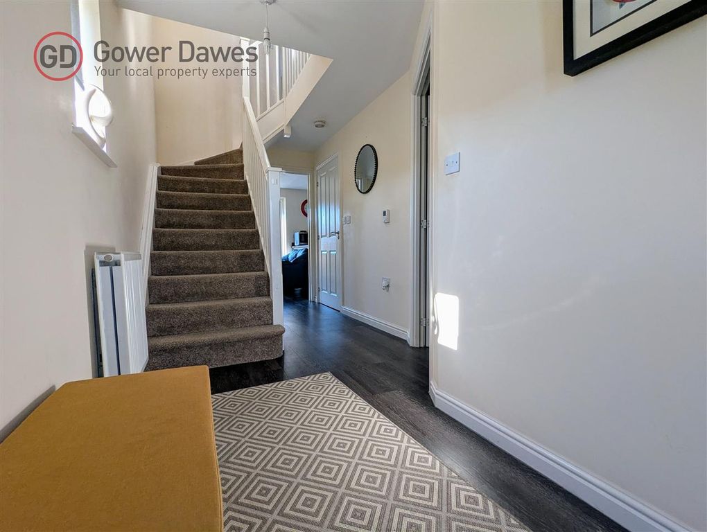 Property photo 2 of 20 Hallway