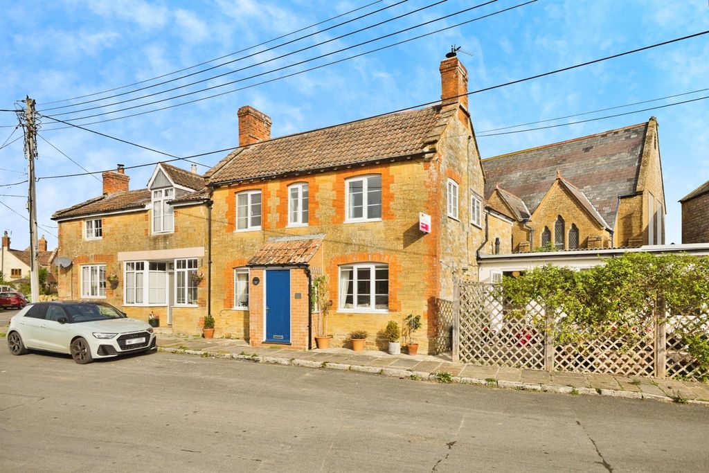 Property photo 1 of 18