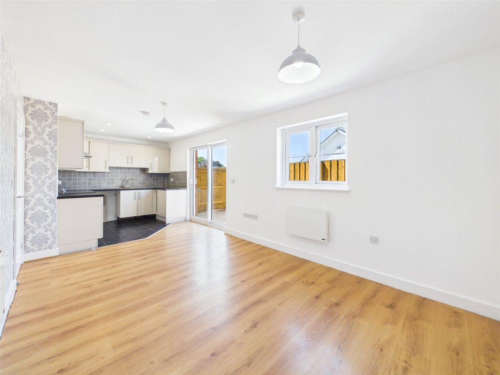 2 bed flat for saleThe Mowhay, Holsworthy, Devon EX22 photo 4