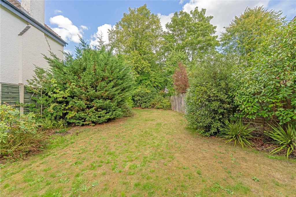 Property photo 2 of 13 Picture No. 21