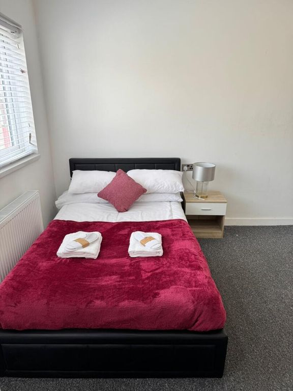 Property photo 1 of 11 Bedroom