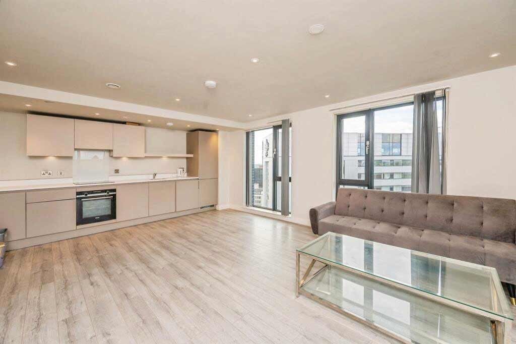 Property photo 3 of 6