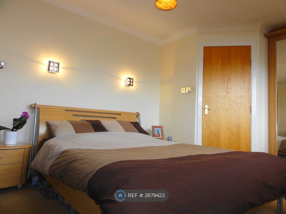 Property photo 3 of 5 Master Bedroom