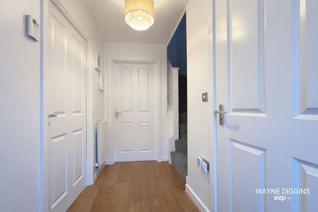 Property photo 2 of 22