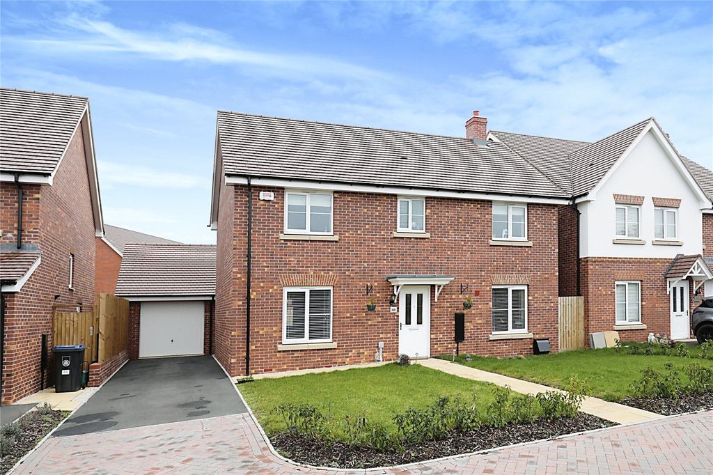 Property photo 1 of 16 Front