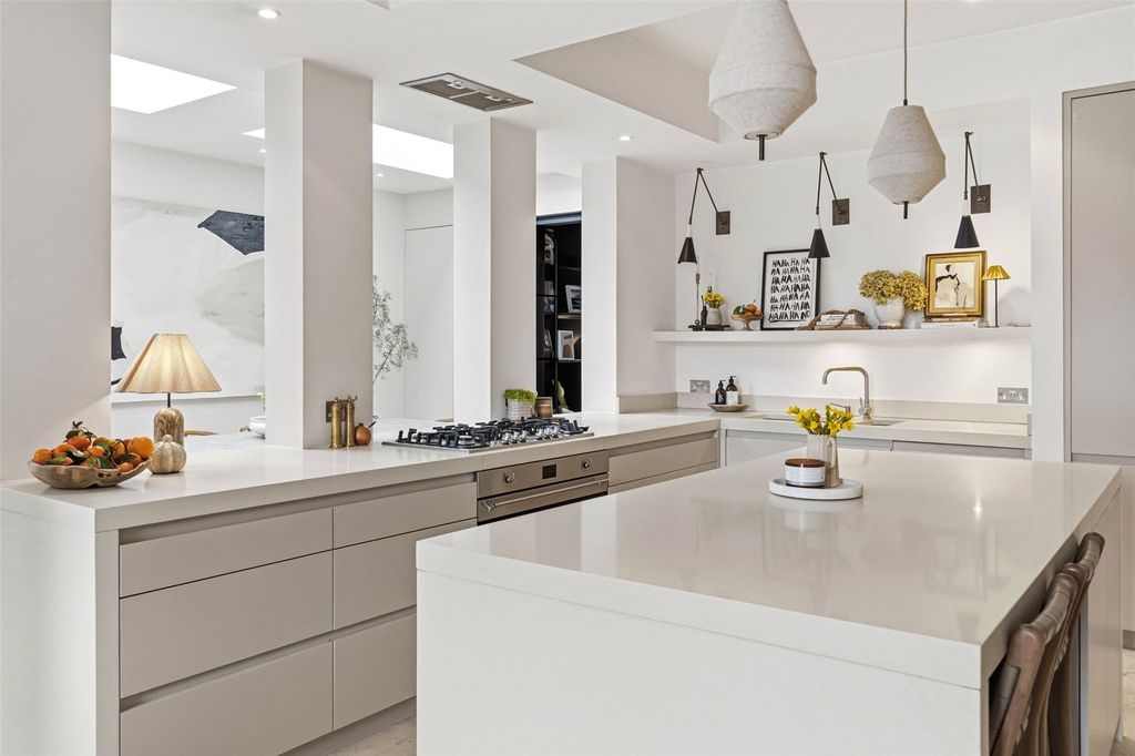 Additional image 5 of 5 bed semi-detached house for salePark Road, Hampton TW12