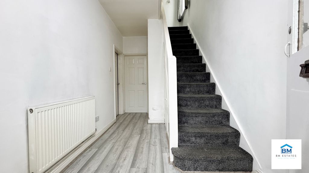 Property photo 2 of 10 Photo 10