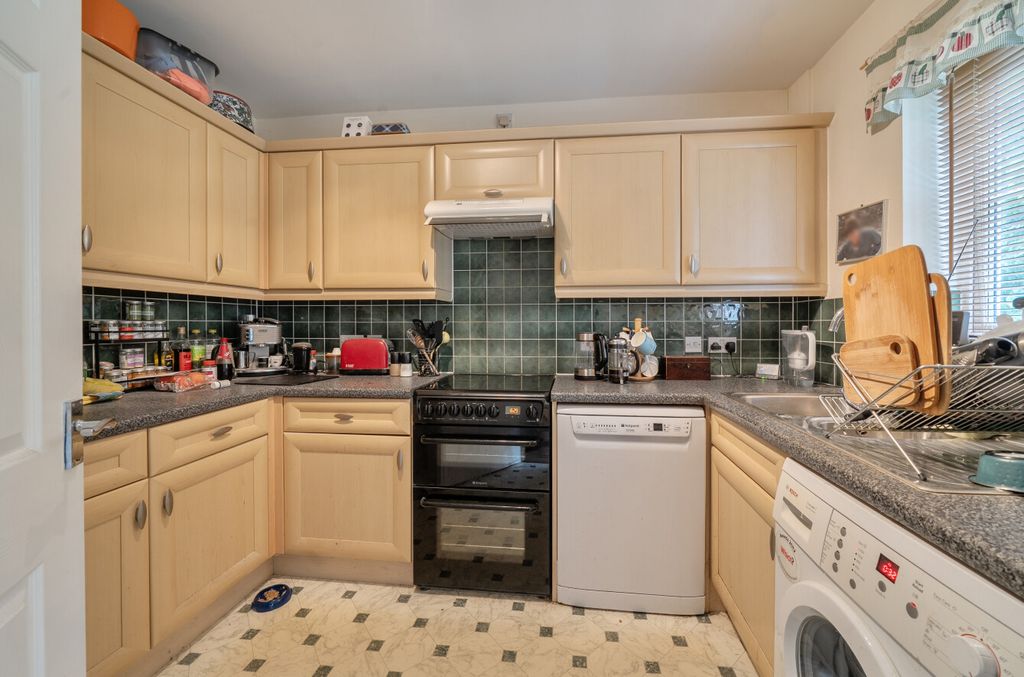 Property photo 2 of 16 1463699-4-6A0Af19...