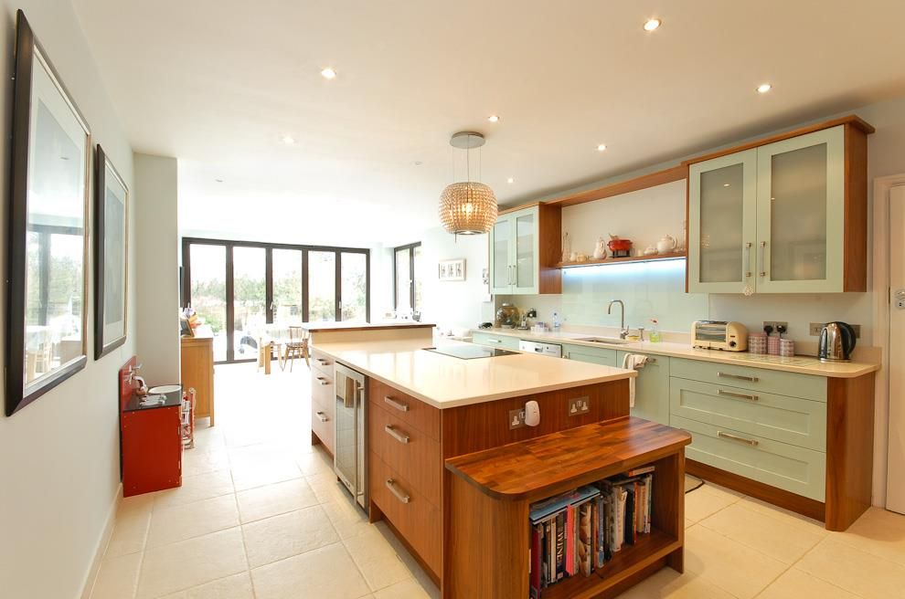 Property photo 3 of 12 33 Woodcroft Av-3.Jpg