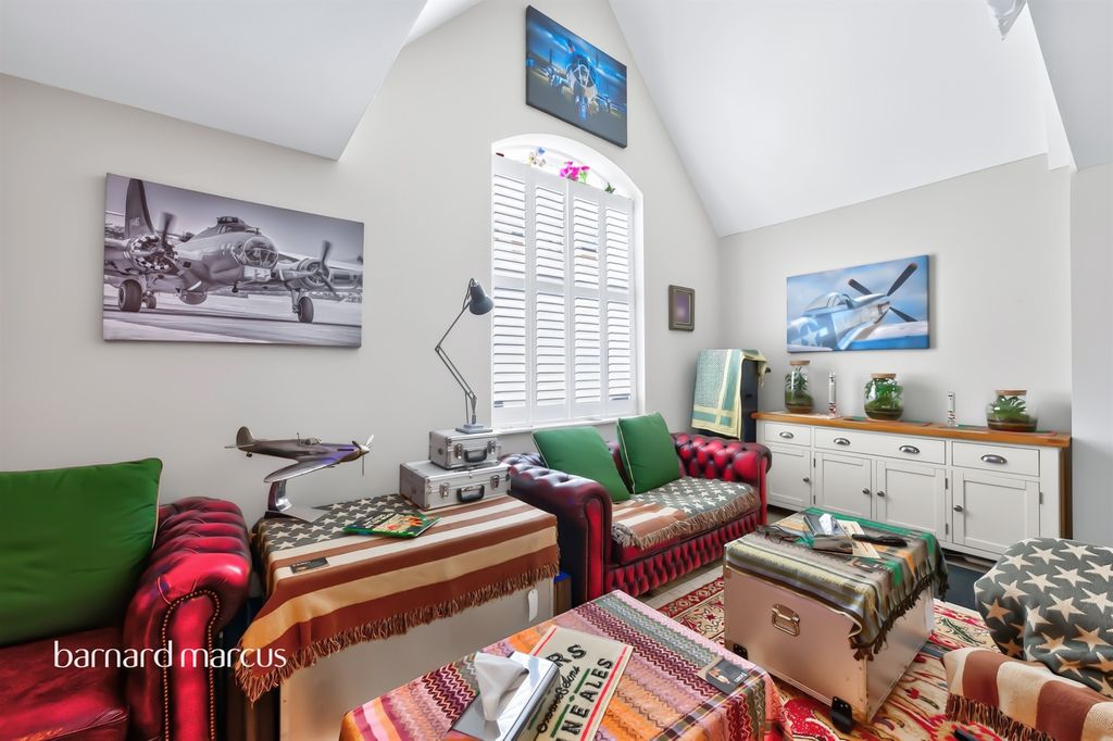 Property photo 2 of 7