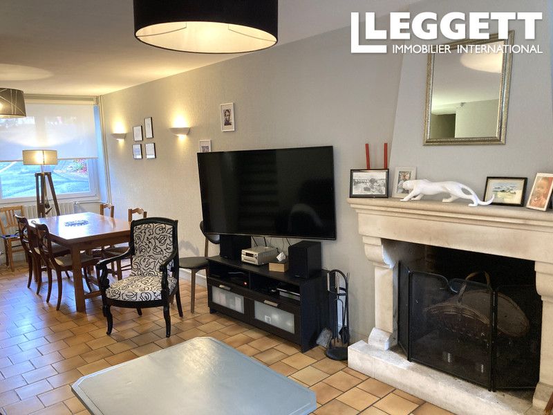 Property photo 2 of 10