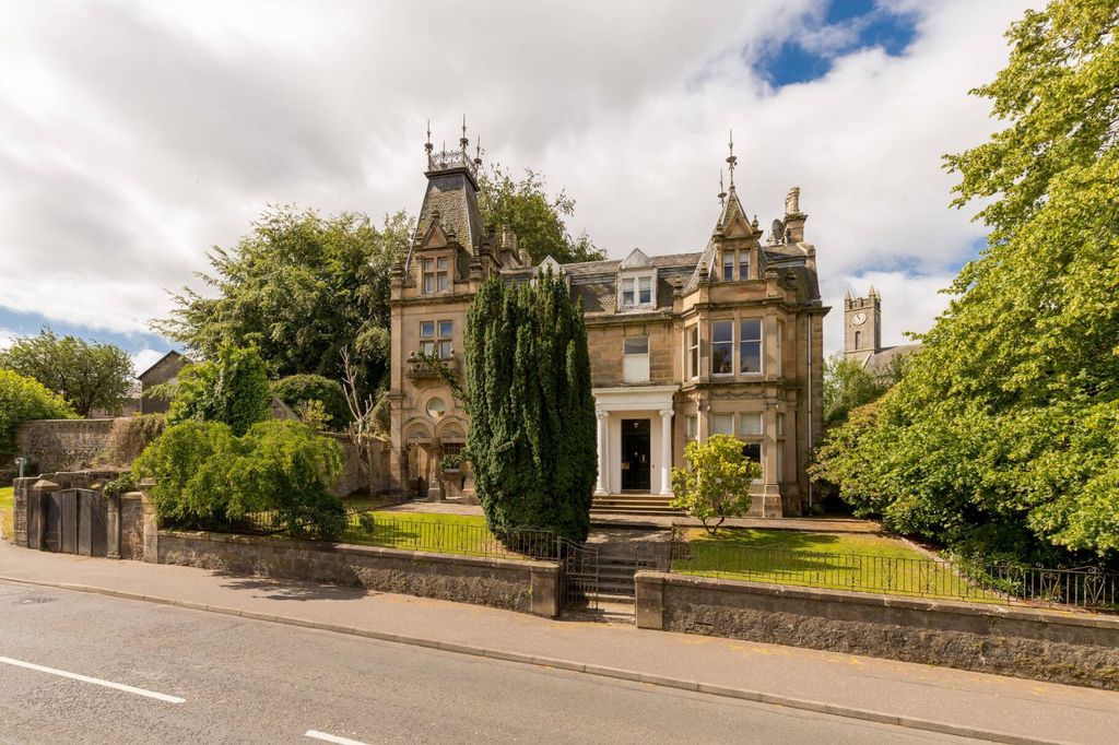 Property photo 1 of 37 Viewvale House