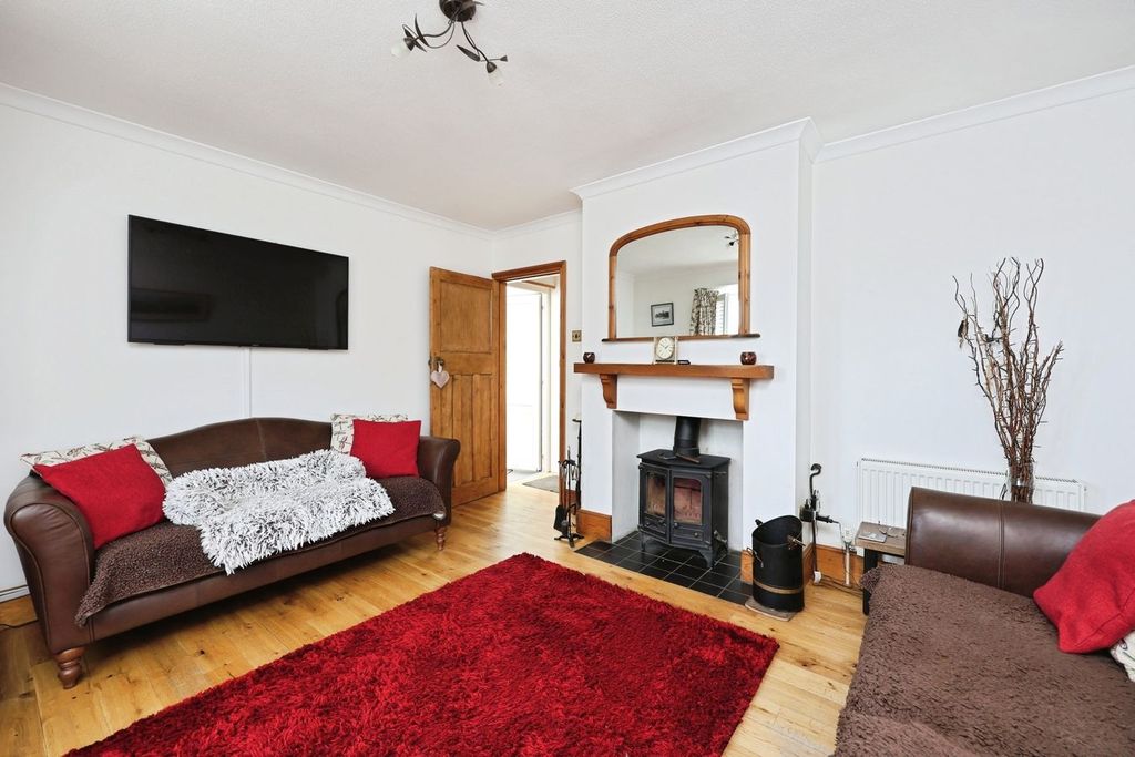 Property photo 3 of 20