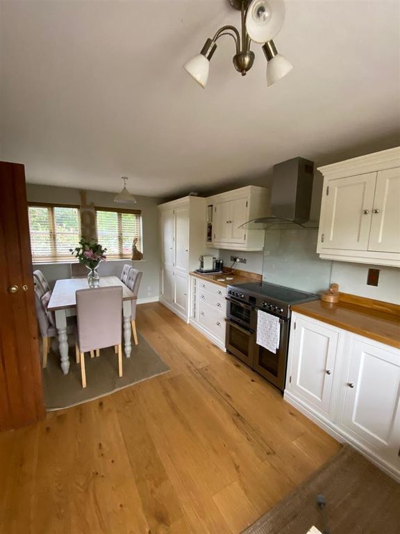 Property photo 2 of 12 Kitchen