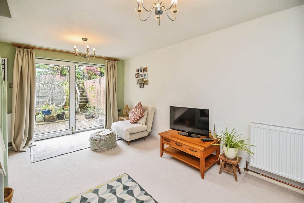 Property photo 3 of 12