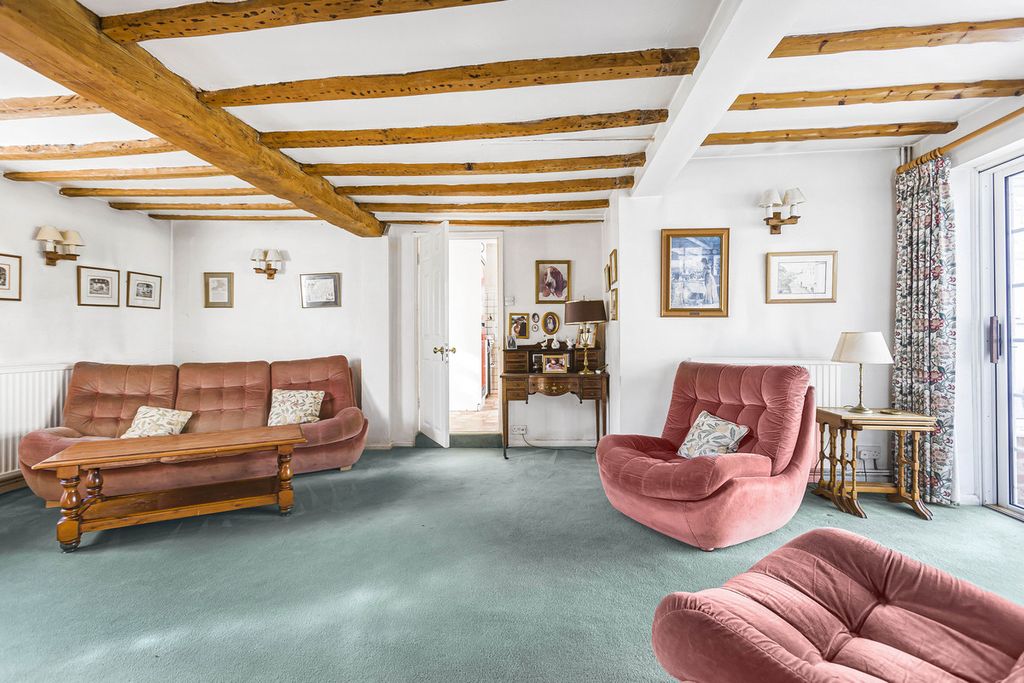 Property photo 3 of 34
