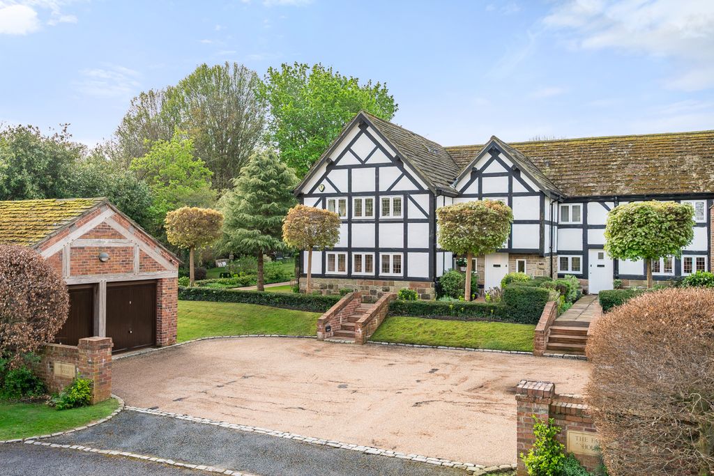 Property photo 1 of 39 Mottram House