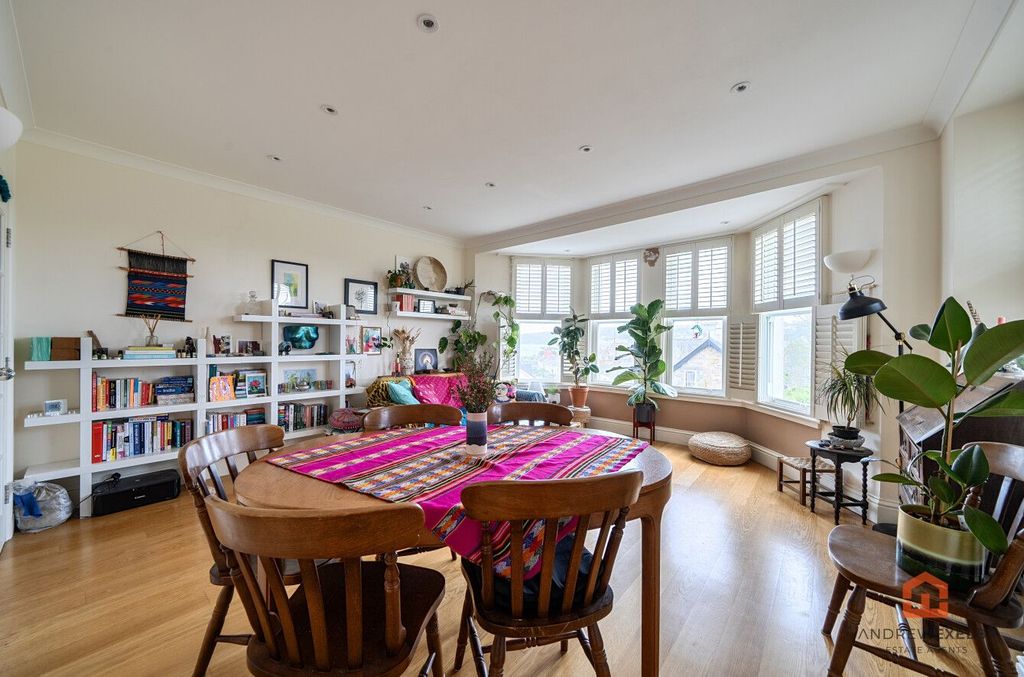 Additional image 6 of 2 bed flat for salePenzance TR18