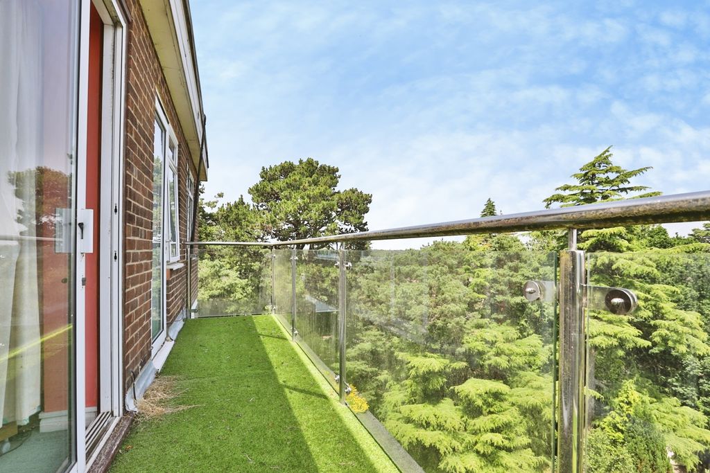 Property photo 2 of 11 Balcony