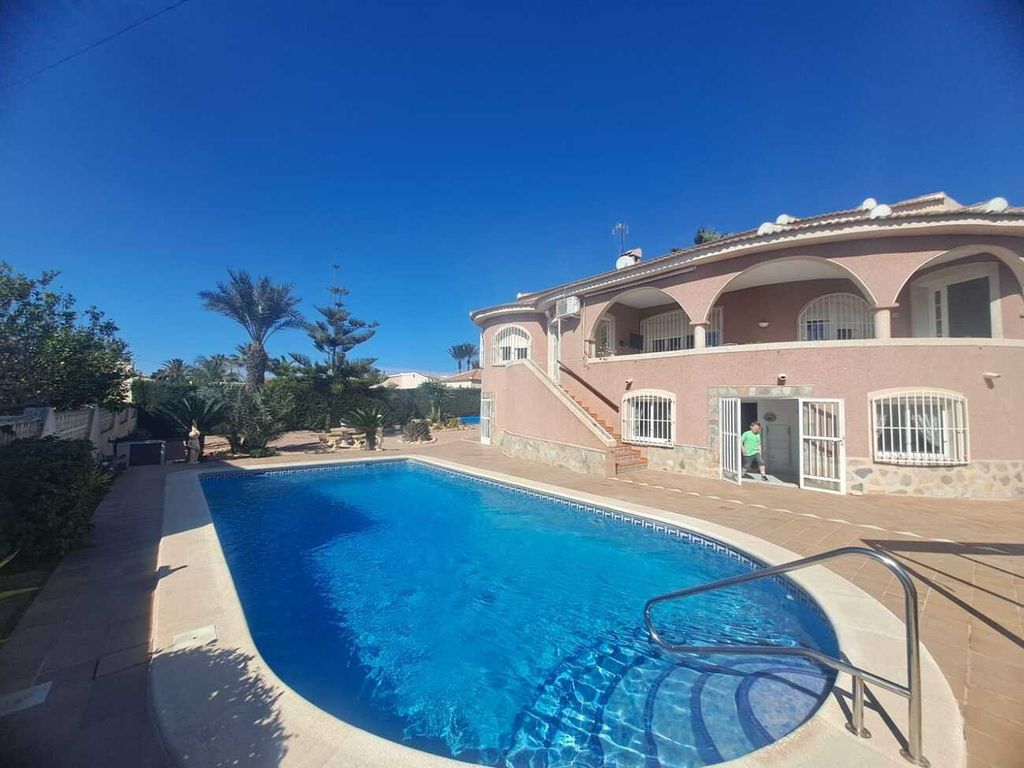 Property photo 1 of 31